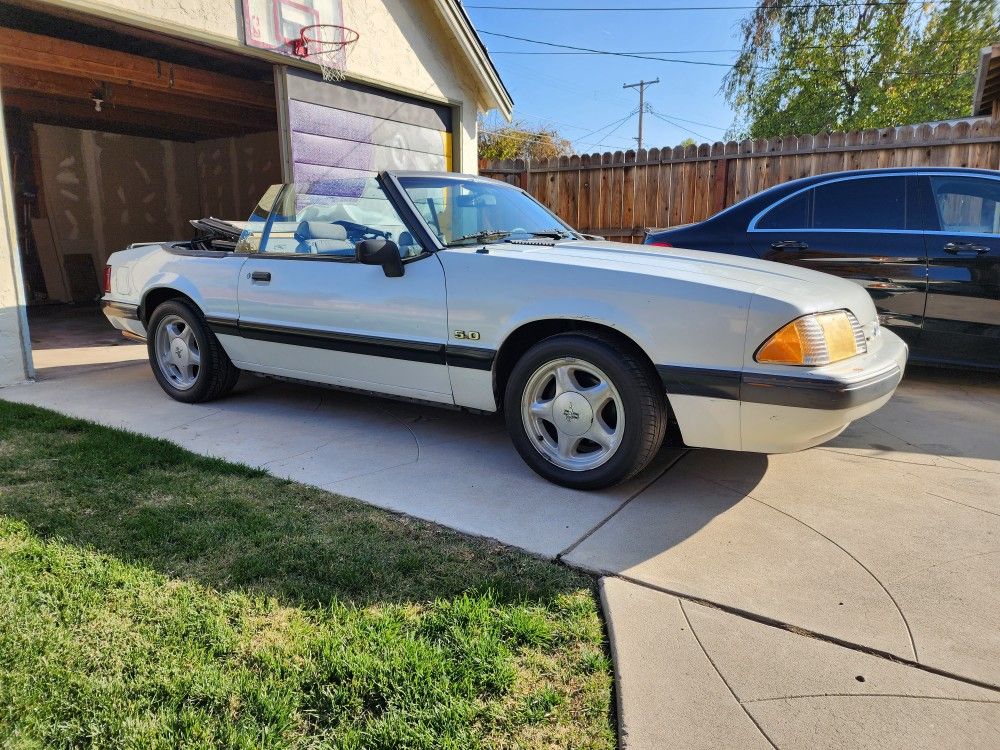 1991 Ford Mustang