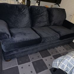 🚨 Midnight Navy Blue Fabric 89" Sofa 🛋️ 🚨 ($60)