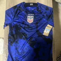 United States Men’s National Team Nike Men Jersey; Men’s M Offer Me Your Best Price 