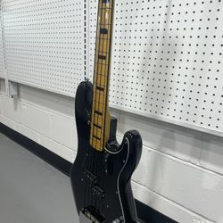 SquireClassic  Vibe 70s Precision  Bass Fender Qui