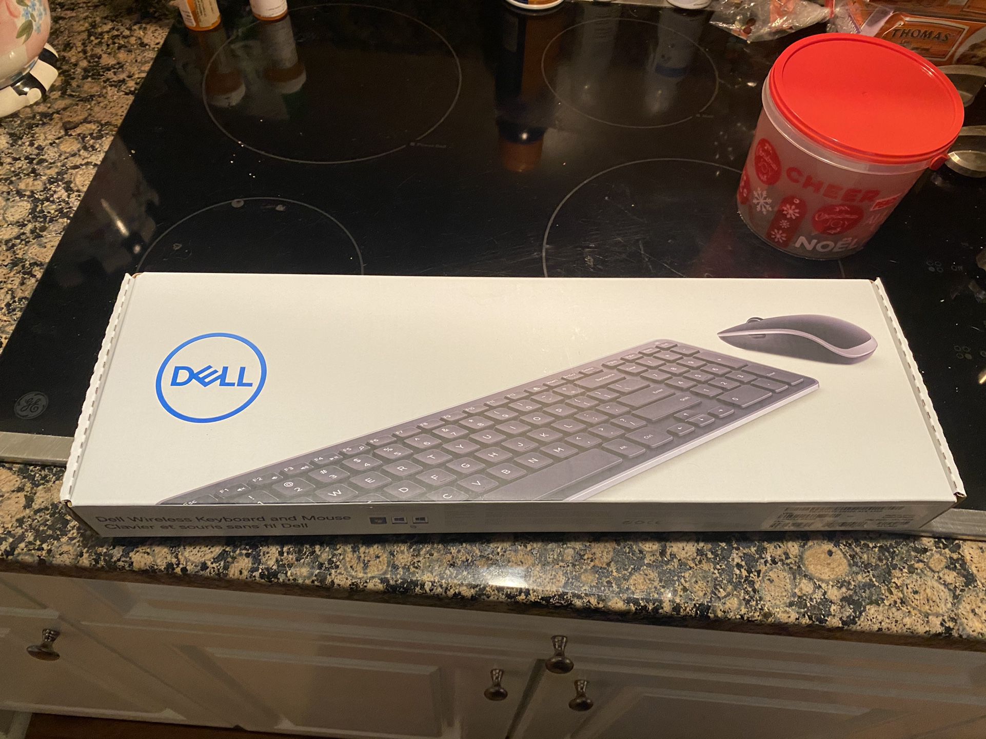 New factory Sealed Dell Wireless Keyboard & Mouse