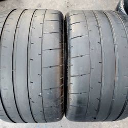 2 USED TIRES GOODYEAR 305/30/20