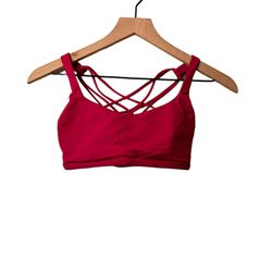Lululemon Free to be Wild bra Barbie Hot Pink Ultraviolet Ultra violet size  6 for Sale in Lake View Terrace, CA - OfferUp