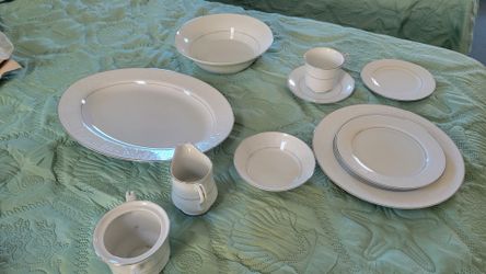 Salem China Co. 8 Place Settings