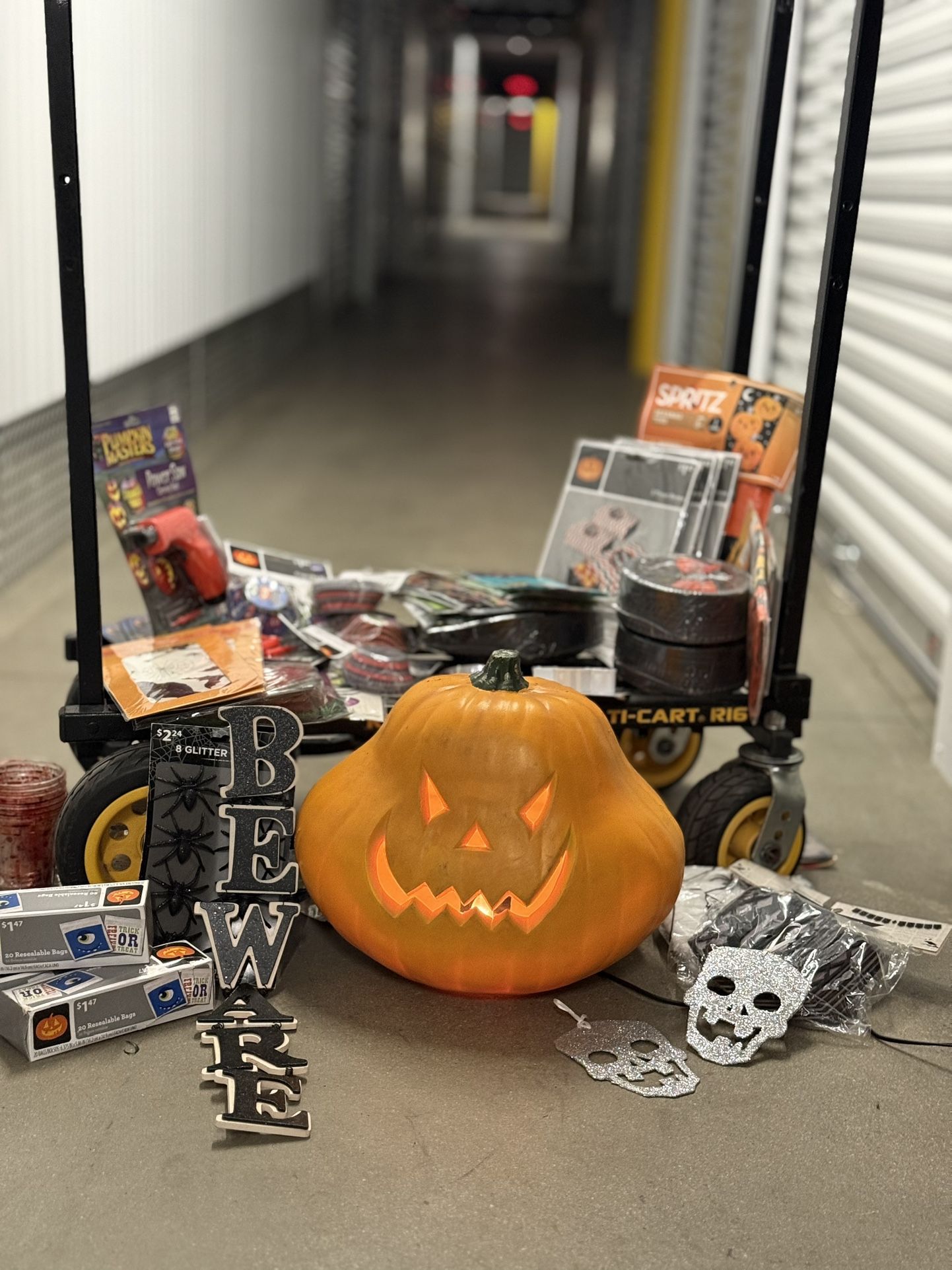 Halloween Many Items