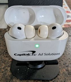 Apple AirPods Pro 3 Wireless Earbuds & MagSafe Case
