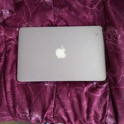 Apple MacBook Air Laptop Great Condition 