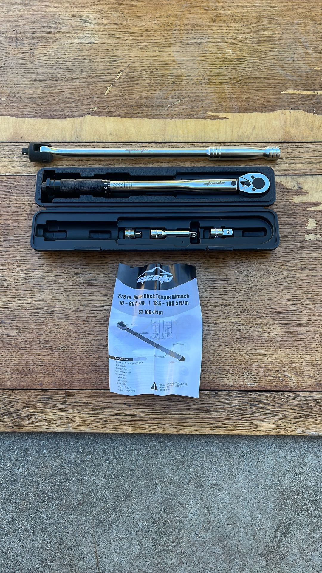 3/8 IN. DRIVE CLICK TORQUE WRENCH AND  3/8 IN. BAR