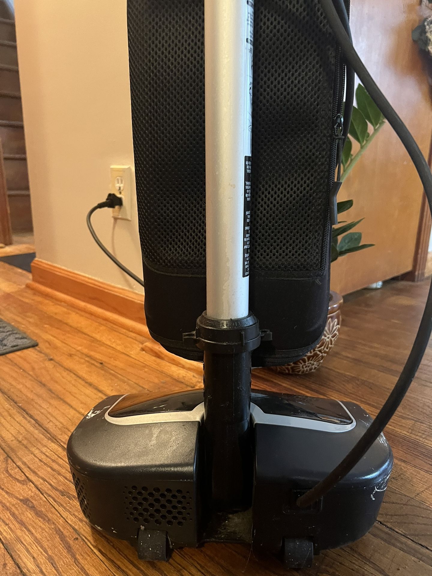 Oreck Elevate : Vacuum Cleaner Carpet & Hard Floor