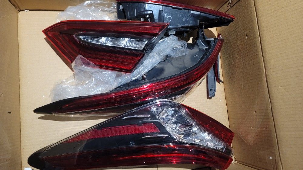 2021 Toyota Camry XSE Taillights Oem obo