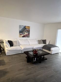 White cloud 5 pc sectional (NEW IN BOXES)
