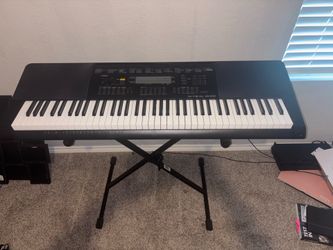 🚚 MOVING SALE! 🎹 Casio WK-245 76-Key Keyboard + NEW Keyboard Stand 🎹