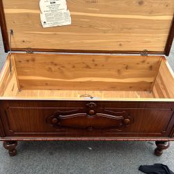 Lane Cedar  Chest