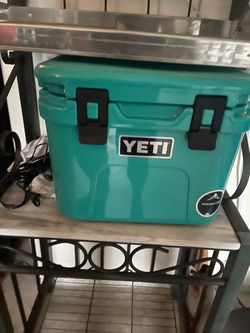 NEW LIMITED EDITION SOLD OUT YETI roadie 15  - aquifer blue