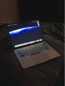 LIKE NEW! MacBook Air M2 — 16GB RAM — 256GB SSD (Silver)
