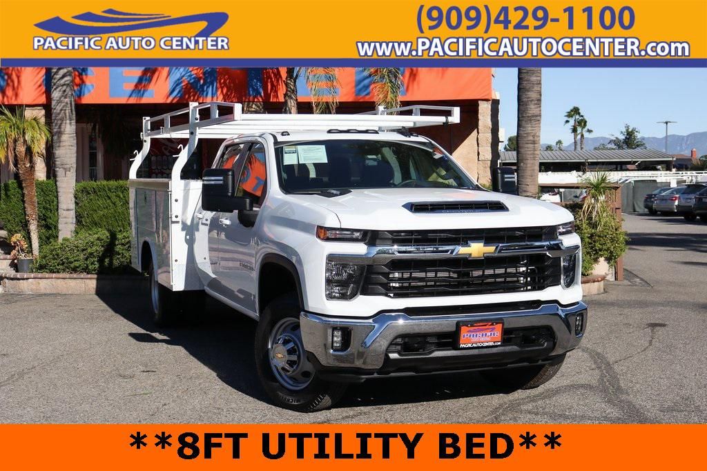 2025 Chevrolet Silverado 3500HD Chassis