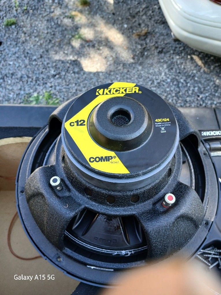 2 C12 Kicker Comps With Box