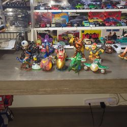 Skylander Figures 11 