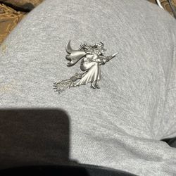 Vintage JJ Jonette Jewelry Pewter Unpainted 'HALLOWEEN Witch on Broom' Pin