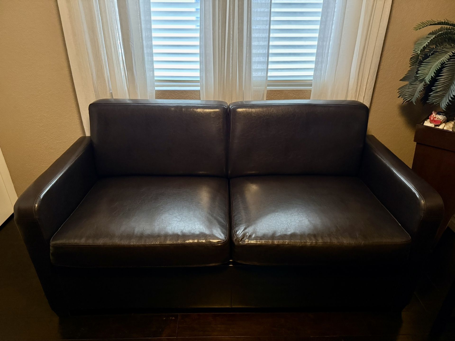 Compact 2-seat Sofa Bed