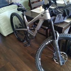 YT Capra Blaze 2021 29er Large