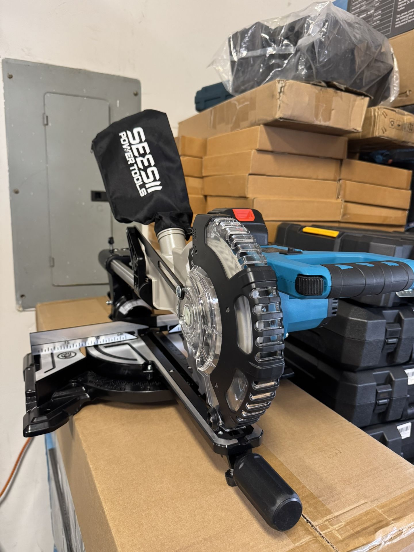 Miter Saw  Battery Powered 