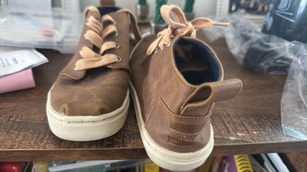 Toms Fenix Mid Boys Kid U.S. 1