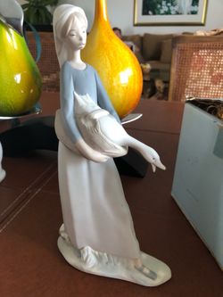 Lladro Figurine