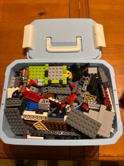 2.88 lbs Bulk LEGO Lot with Locking Storage Bin - See My Other Items 😀