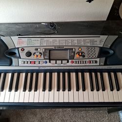 Yamaha 61 Key Keyboard