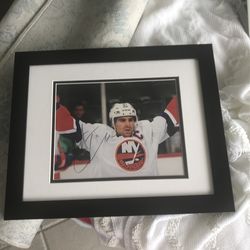 Johnny Tavares For That Diehard Islander Fan