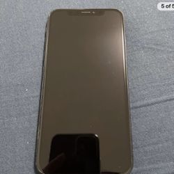 iPhone XS: Like new condition