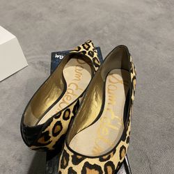 Women’s 8.5 Flats