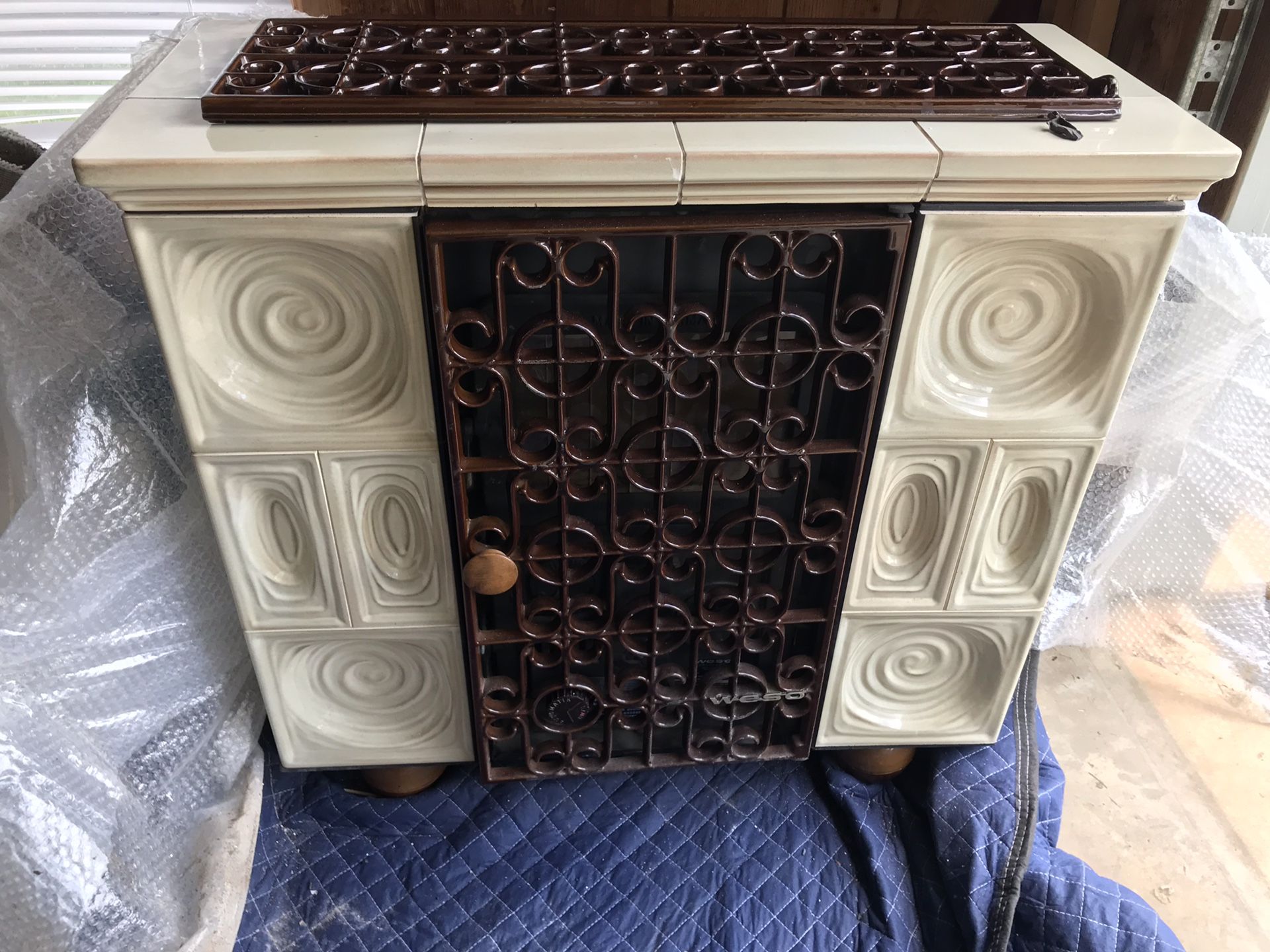 Weso Wood/Coal burning stove. Rare Katchelofen
