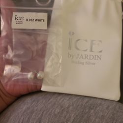 Fresh Water Pearl Earrings