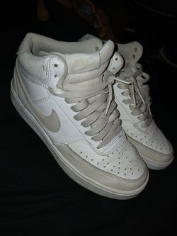 Nikes size 7.5