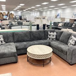 New Ashley Sectional 🔥🔥 OPEN TODAY 