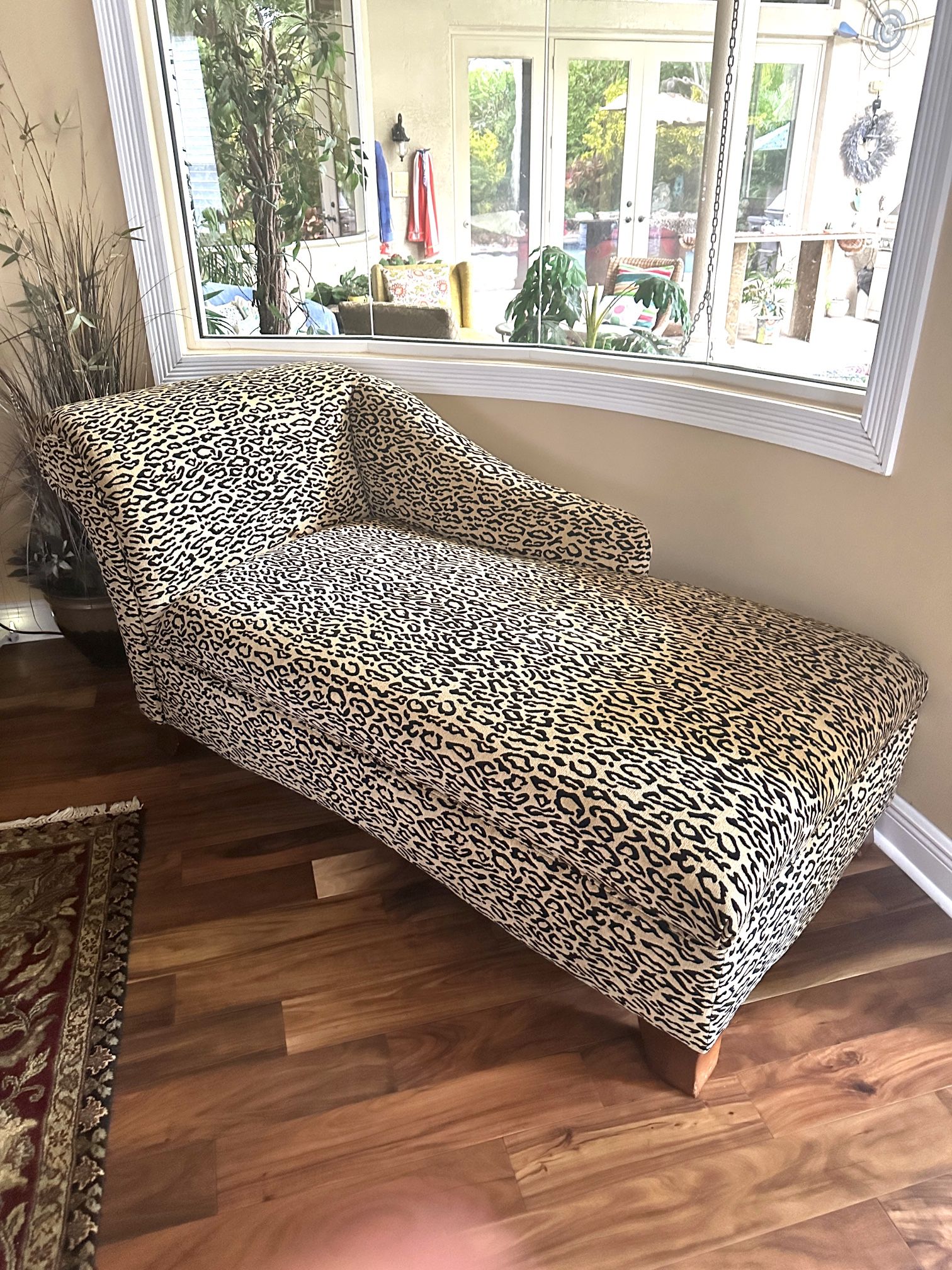 Leopard Print Velvet Chaise Longue