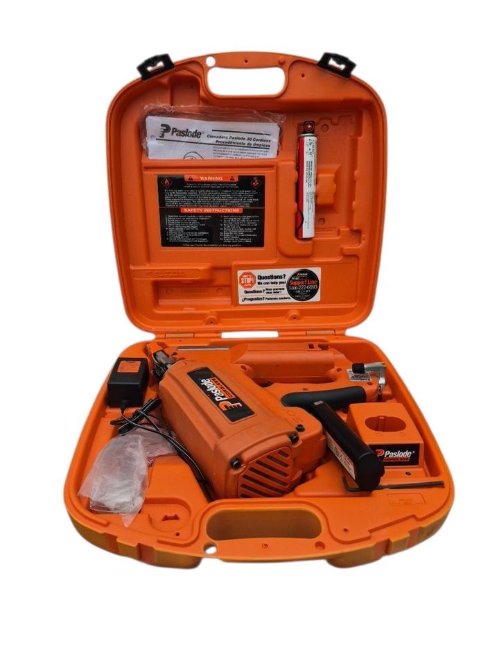 Paslode Cordless 30° Framing Nailer Kit – With Battery, Charger & Case