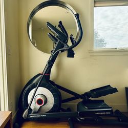 Schwinn 470 Fitness Elliptical Machine