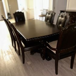 Dining Room Table 