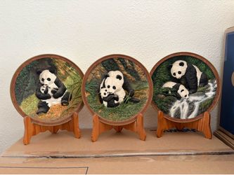 Bradford Exchange Panda Plates