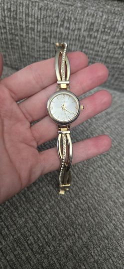 Studio Quartz Women's Bangle Watch
