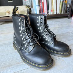 Dr. Martens 1460 8-Eye Stud Black Vintage