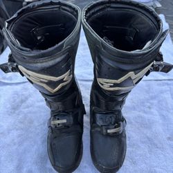 Dirtbike Boots And Gear