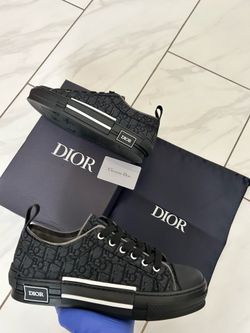 (NEW) Men’s Dior Shoes Size 10