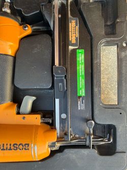 BOSTITCH BT200 18-gauge pneumatic brad nailer/staple with hard case.
