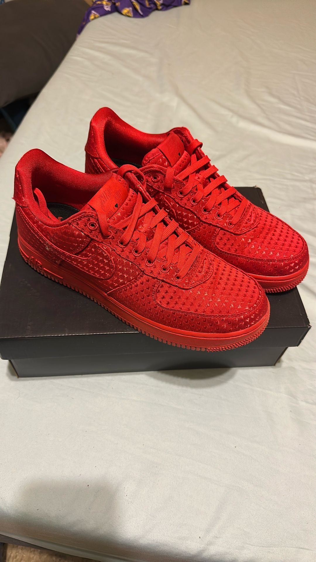 Nike Air Force Valentine Edition