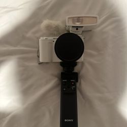 Sony ZV-E10 kit (Swappable Lens)
