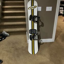 Dakine PL snowboard yellow and white